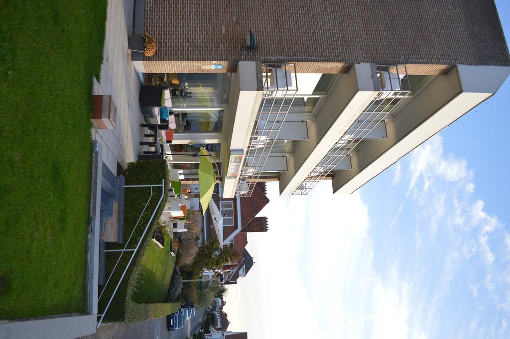 Hotel Maxim De Panne Exterior photo