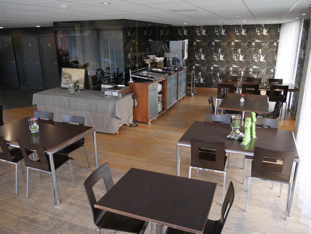Hotel Maxim De Panne Exterior photo